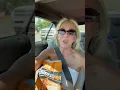 Download Lagu Ik vind het geweldig om met de kap naar beneden te filmen en voor een rood stoplicht te staan. Mi...