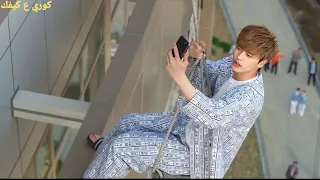 شاب وسيم وغني كل البنات هتموت عليه لكنه بيوقع فحب بنت فقيره بيقرب منها وبيعمل المستحيل عشان تحبه 