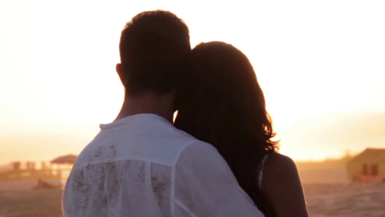 Honey, just hold me close Honey, just hold me close