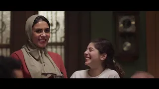 لما أمك تحكيلك على ذكرياتها مع أبوك زمان     وتحس أن الدنيا بتسود قدامك  هجمة مرتدة دندنها