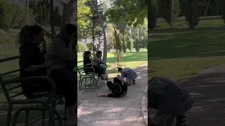 دوربین مخفی خنده دار در پارک 