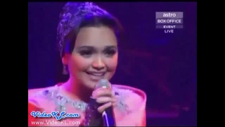 Download Medley Ku Mahu \u0026 Ku Milikmu - Dato' Sri Siti Nurhaliza MP3