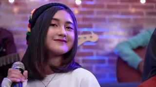 memandangmu reggae ska acoustic cover lita manda x nikisuka band