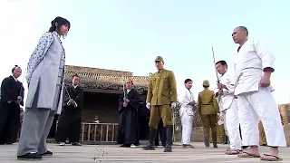 女功夫高手從天而降，打趴日本武士！