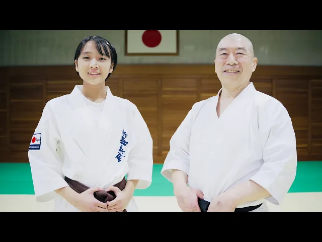 Video: Side kick! Punch! High kick ! Here comes the amazing karate girl!