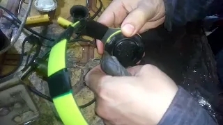 طريقة تغيير بطارية السماعة البلوتوث وسعرها ومنين تشتريها 