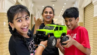 Ammu & Nandu found So Many CRAZY RC Cars! 😱🚗 @v5familyshow