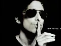 Andrés Calamaro - La Parte De Adelante.flv
