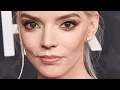 Anya Taylor-Joy Walking Around NYC In Bikini Appropriate For Hawaii