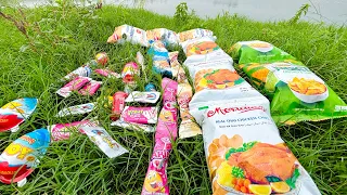 209 🌿 Crispy Snack ASMR on Grass | Packet Opening Sounds 😍 | Tom Fun 0.2