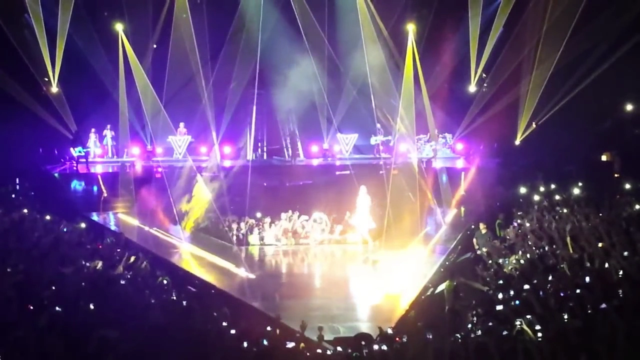 Katy Perry - This Moment / Love Me (Prismatic World Tour Studio Version) Katy Perry - This Moment / Love Me (Prismatic World Tour Studio Version)