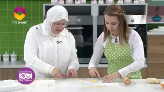 Emine Beder'in Mutfağı 13. bölümünde Selanik Usulü Börek yapıyoruz, hazırlanması kolay ve lezzetli t. 