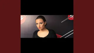                    فيها حاجه غلط دندنها
