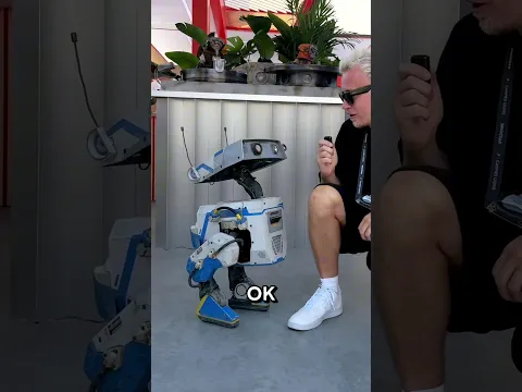 We both like making sounds! 🤖😎 #robot #starwars #adobe #canneslions #beatbox