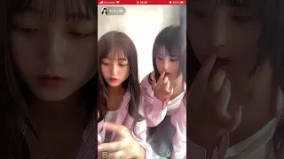 ライブ配信 可愛い二人組 