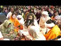 Download Lagu बरसाना होली पर साध्वी पूर्णिमा दीदी, रविनंदन शास्त्री, के साथ पंडित बाबा-रचना:श्री कृपालु जी महाराज