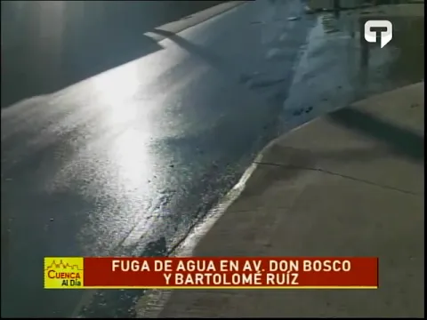 Fuga de agua en av. Don Bosco y Bartolomé Ruiz 