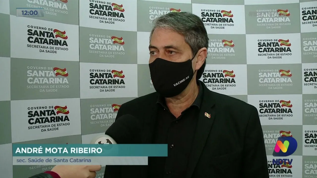 Vacinação em SC: Secretário confirma que todos os adultos receberão a primeira dose ainda em agosto
