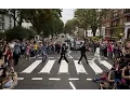 Lagu Beatles' Abbey Road crossing packed for 45th anniversary