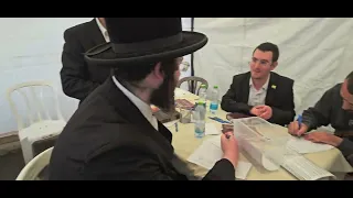 משיח עושה לך ניסים בהילולת הבבא סאלי הקדוש יום ראשון ד שבט פרשת בשלח ה תשפ ה נסים בבאסאלי יהדות 