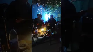 الكمان والگيتار الكتريك تساوي بالشعبي مع الفنان المجدوب والفنان افرانسوى گاليكس 