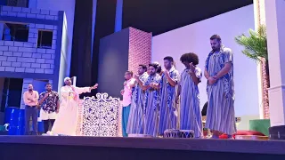 شي ما شفتوه من مسرحية هلا بالخميس 