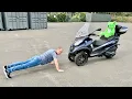 Download Lagu Piaggio MP3 500 HPE - Who should buy it? Who should not? - Complete Walk Around Review!
