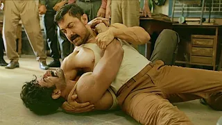 زميله ف الشغل عنده كام عضله شايف نفسه في الروحه والجايه قارفه بيجيب اخره فابيطر يوقفه عند حده 