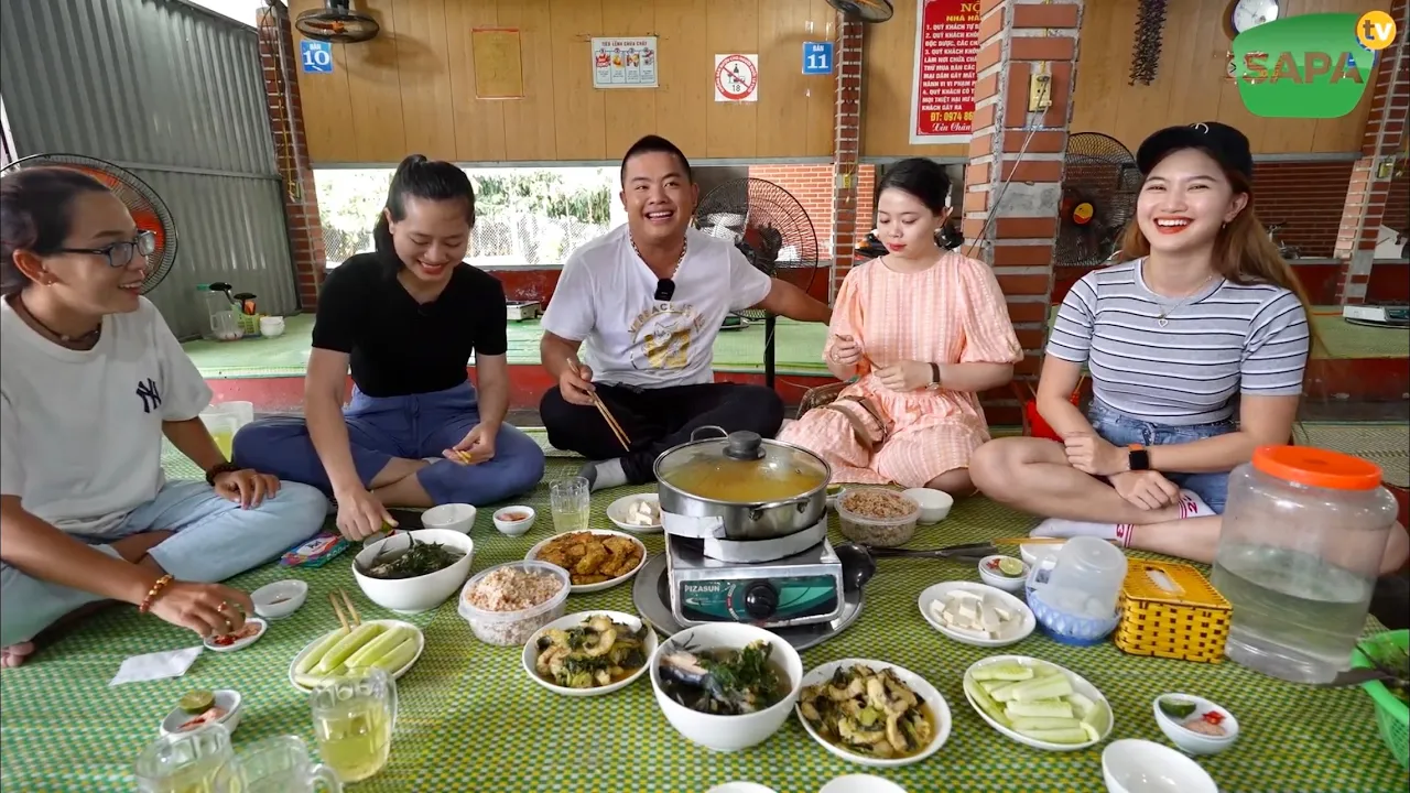 SAPA TV | ĐƯA TEAM PHẠM DŨNG ANH KUA CẨM TIÊN ĐI ĂN QUÁN CÁ SÔNG NGON NHẤT TỈNH YÊN BÁI