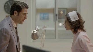 شاهد احمد عز يضرب ممرضة بعد معاكستها له 