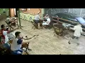 Download Lagu Policiais à paisana reagem a assalto