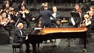 شاهد تفاعل الجمهور مع عمر خيرت فى روسيا موسيقى الارهابى روسيا 18 يونيو 2018 