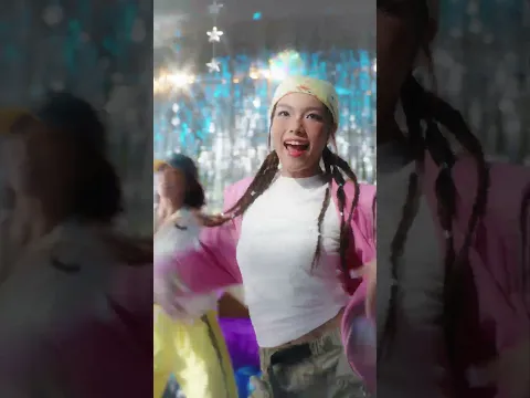 Nyaman dipakai seharian, siap nemenin semua vibe kamu. #OPPOEncoAir5s