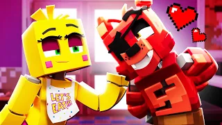 TOY CHICA is in LOVE