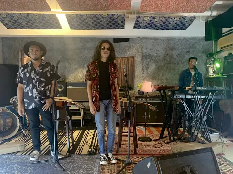 Download MP3 TIARA (COVER VERSION) - ARISH MIKAEL , FAIZLAN OMAR , SYUK ESA  - OFFICIAL VIDEO