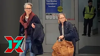 Jodie Foster Takes Selfie With Traffic Cop After Landing At LAX Wife Alexandra Hedison