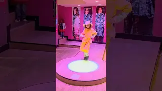 اضحك وبلاش تكشر اغنية جديدة باذن الله هتعجبكم قريبا 