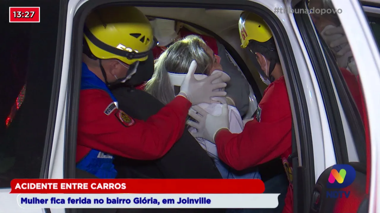Acidente entre carros: Mulher fica ferida no bairro Glória, em Joinville