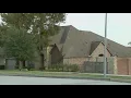The average price of single-family homes in Houston reaches a record high of 463 970