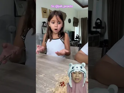 makan mienya langsung di meja⁉️kok gak pake piring😱😬 juli_proeto