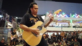 Download Dibadai Asmara - Bob bawak lagu rock 90an memang teruja semua pengunjung. MP3