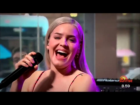 Download MP3 Anne-Marie - Perfect To Me Live at sunrise