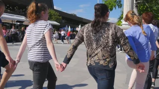 Кой уши байряка Неделен Мегдан пред ФК Варна България Bulgarian Folklore Dances 