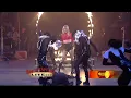 Britney Spears - Womanizer (Live On GMA)