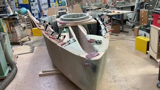 16 Nov 2022   The beginning of the sides of the fore deck. This is just the Divinycell.