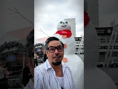 Слепили самого большого снеговика летом😮 Как вам?