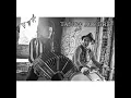 En un Corralon de Barracas (feat. Moreno Gimenez)