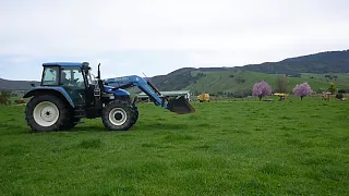 Auctions Plus Clearing Sale - R J Blewett Large Tractor