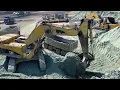 Download Lagu Extraction in Action: Caterpillar 385C Loading Overburden at a Busy Mine | 4K Video - Ektor Epe