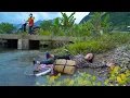 Download Lagu Kecelakaan pun terjadi, gadis malang itu kehabisan buah yang dibawanya ke pasar untuk dijual.